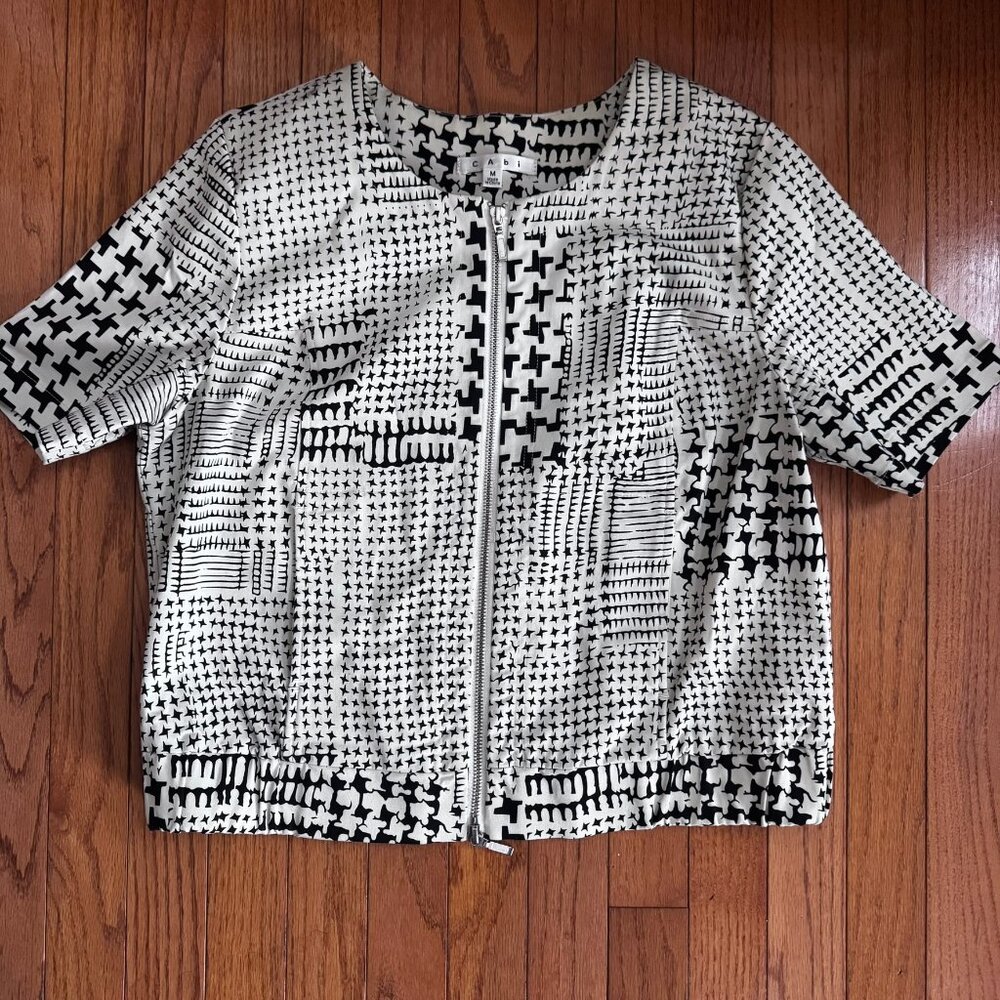 Cabi Short Sleeve Zip Front Boxy Waist Jacket | Black Geo on Ivory